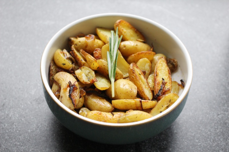 roasted fingerling potatoes with rosemary and caramelized onions