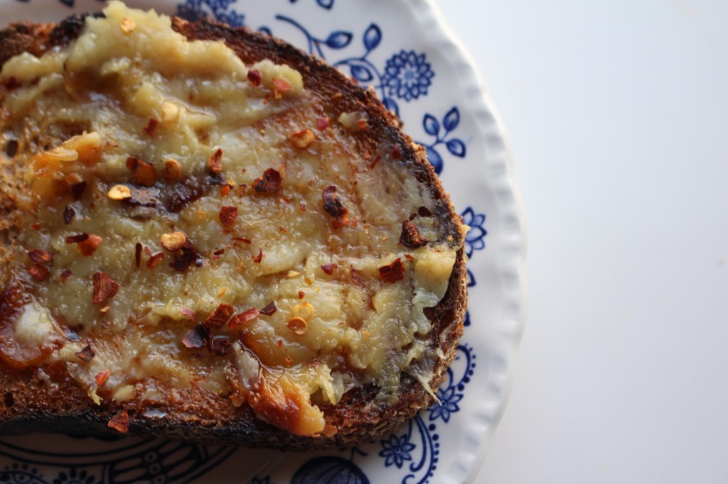 how to roast garlic for toast