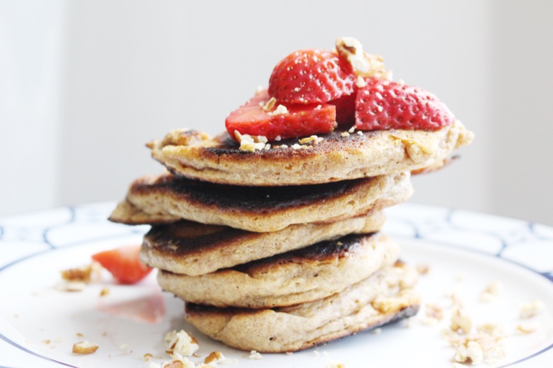 whole wheat ricotta pancakes with strawberries and pecans