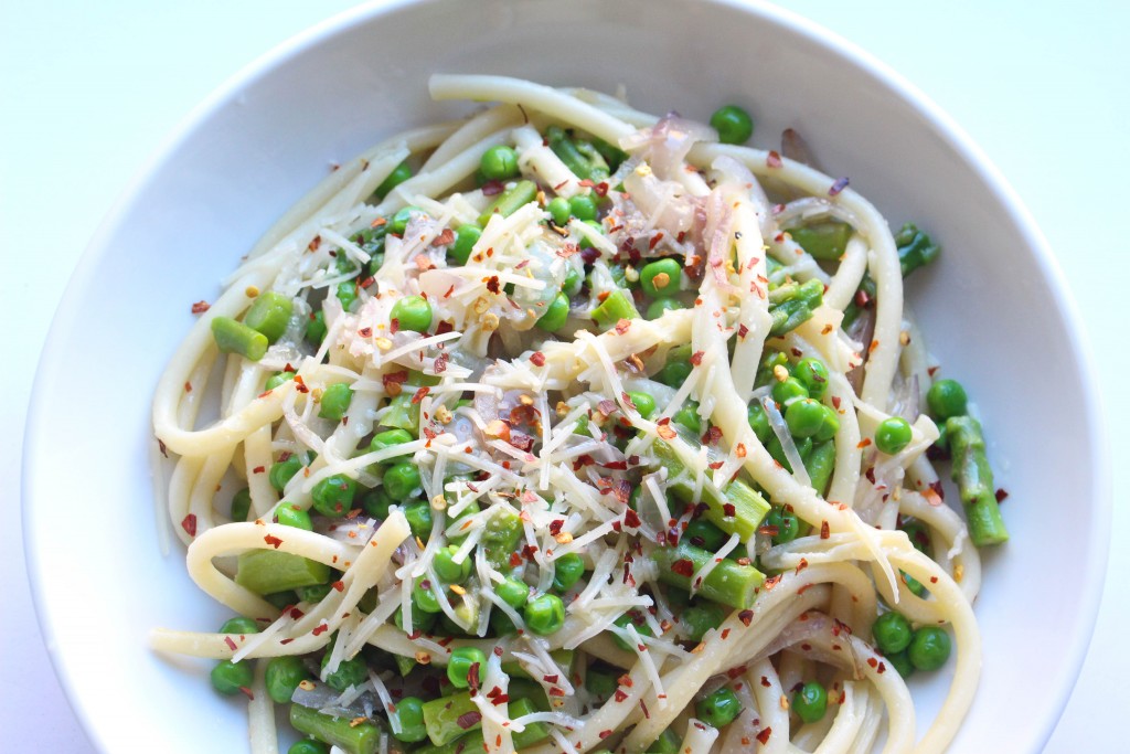 truffled pasta with garlic and olive oil | the domesticated wolf