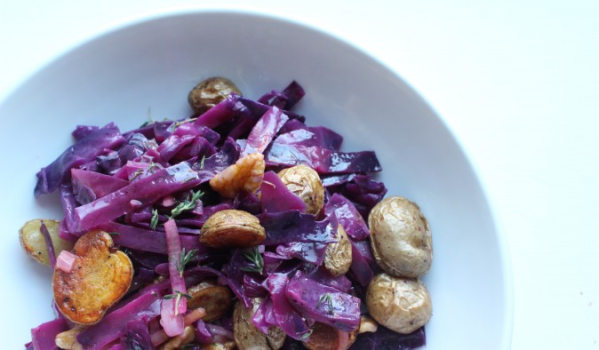 purple cabbage and roasted potato salad | the domesticated wolf