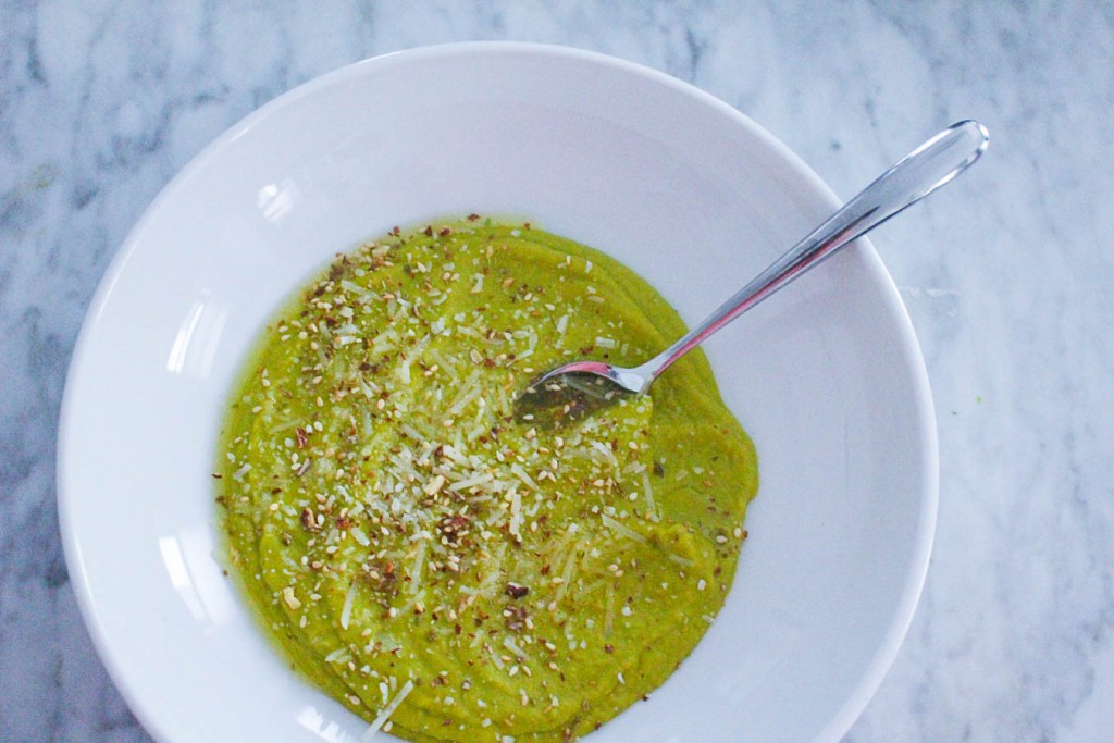 vegetarian pea soup with dukkah || the domesticated wolf